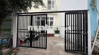 Nhà KDC Hoang Quân 3pn Oto đậu trong sân