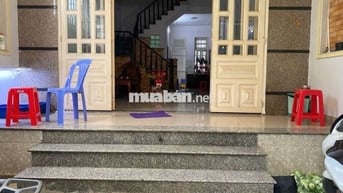 Cho thuê nhà 2 tầng 3pn, 3w gần chợ hiệp bình 11tr/ tháng