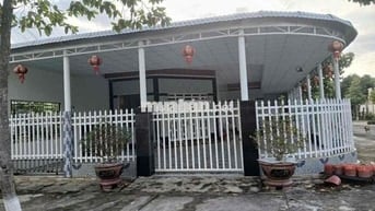 Nhà mới xây 240m2 giấy tờ đầy đủ ( chính chủ không qua cò₫