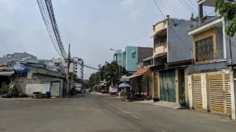 BÁN NHÀ ĐƯỜNG LÝ PHỤC MAN Q7 ĐƯỜNG TRƯỚC NHÀ 20M