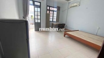 Phòng Ban Công Gần Ngã Tư An Sương