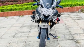 YAMAHA R15 V3 XÁM DÁN SIÊU ĐẸP TRA GOP KO LÃI.