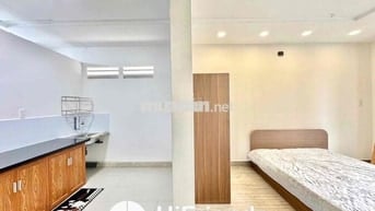 Cho Thuê 1PN Balcon 4ng4xe Full NT Cao Cấp Ngay MT Lạc Long Quân QTb