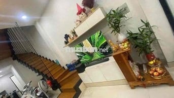 NHÀ NGÃ TƯ GA. FULL NỘI THẤT. TRỆT 3 LẦU 4PN 3WC. ĐƯỜNG XE TẢI