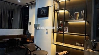 Mình cần cho thuê nguyên quán cà phê sẵn hết, phí đã gồm mặt bằng