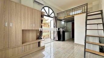 Duplex ban công, máy giặt riêng, full nội thất, phòng rộng ngay VHU