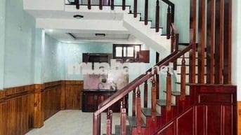 Bán nhà 3 tầng đẹp vị trí tuyệt vời