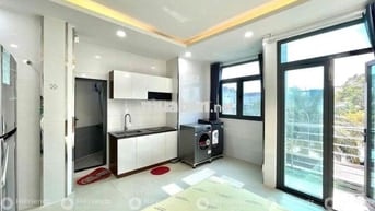 STUDIO FULL NỘI THẤT BANCOL GẦN VÒNG XOAY LÊ ĐẠI HÀNH GẦN UEH, HSU, SP
