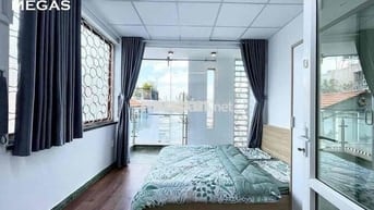 Căn Hộ Ban Công _ Đầy Đủ Nội Thất Ngay Trung Tâm Quận 1