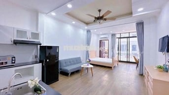 Căn Hộ STUDIO Ban Công Đầy Đủ Nội Thất Ngay Trung Tâm Quận 1