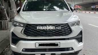 Toyota Innova 2024 Cross HEV 2.0 CVT - 14000 km