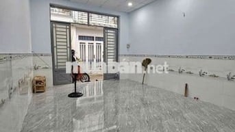 Nhà mới xây, kế bên trường trần cao vân .1pn .giếng trời thoáng