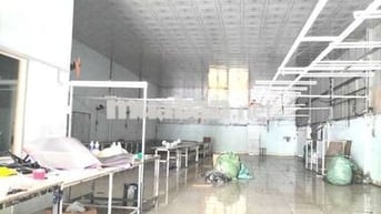 XƯỞNG 350m2 NỀN GẠCH - CÓ VĂN PHÒNG - BÀ ĐIỂM HÓC MÔN
