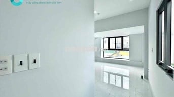 Studio Cửa Sổ Trời Cao Cấp Full Nội Thất Siêu Mới Ngay Trung Tâm