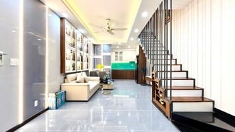 Hạ giá bán gấp căn nhà Cao Thắng - Quận 3 - Giá hạ còn 4 tỷ 390 
