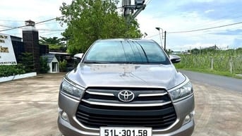 Toyota Innova 2.0E