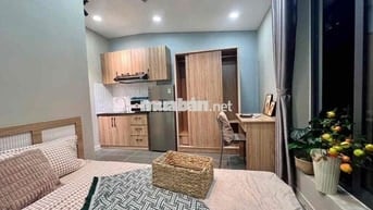 Thuê căn hộ rộng 35m2 full nội thất có ban công, Hoa Mai, Phú Nhuận