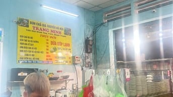 Tuyển nhân viên phục vụ quán Bún chả