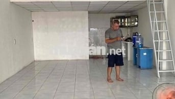 Nhà mặt tiền trệt lửng 5,5*17 tiện kinh doanh