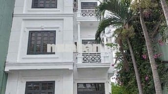 Biệt Thự Sân Vườn 6PN Đường Ngô Quyền