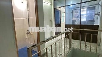 Phòng cho thuê đường Lạc Long Quân , 25m2 , rộng thoáng có bancon