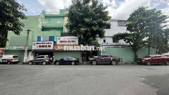 Cho Thuê Khuôn viên lớn 1500m2 - 3 mặt tiền Tân Sơn Nhất Tân Bình