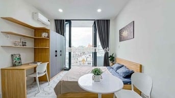 Cho thuê căn 1PN bancon lớn kế bên Lotte Quận 7