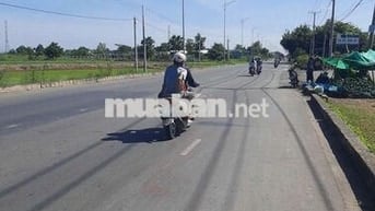 Bán 100 công Mặt Tiền ql91b -DT: 200x500m có 450m2 thổ có bán lẻ