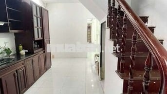 Nhà Mặt Tiền 1 Trệt 1 Lầu 3PN 3,5x20m Đường Số Tân Quy Q.7