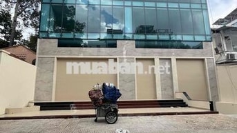 MẶT TIỀN LỚN 8M NGAY KHU KHÁCH SẠN QUẬN 1 - 4 Sàn Suốt có thang máy