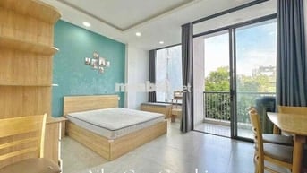 Căn Hộ Ban Công Máy Giặt Riêng Phú Nhuận Gần Cầu Kiệu Trường Sa Quận 1