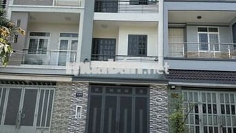Bán nhà phố 4,5x18m 2 lầu KDC ấp 5 Phong Phú