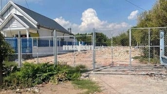 Chú Thím 5 cần tiền Lo Việc Gia Đình nên bán miếng đất