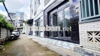 Nhà Hẻm Bự - Giáp Võ Văn Kiệt - 42m2 - 4 tầng - 4 phòng - chỉ hơn 4ty