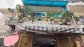 NHÀ HẺM XE HƠI NGỦ TRONG NHÀ – GẦN GA T3 SÂN BAY – CHÍNH CHỦ XÂY Ở