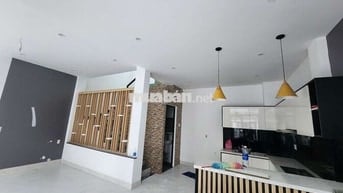 Nhà 3 tầng sát mt Điện Biên Phủ đẹp hiện đại
