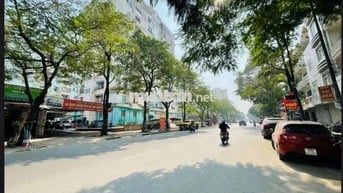 Tôi cần bán nhà mặt phố Nguyễn Cảnh Dị , 5tầng full nội thất.