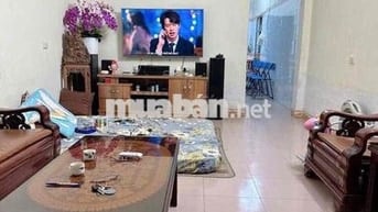 Chỉ 120tr/m có nhà ngã 3 TT Văn Điển-4 chỗ đỗ cửa-70m*3T;MT4m