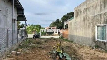 CHÚ EM KẸT TIỀN TRẢ NGÂN HÀNG NÊN BÁN LỖ MIẾNG ĐẤT GẦN CHỢ