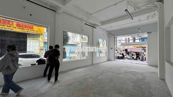 Cho Thuê Mặt Bằng Kinh Doanh Góc 2 Mặt Tiền Ngay Dương Quảng Hàm