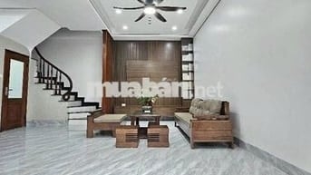 Anh hàng xóm  em bán nhà tại Nguyễn Viết Xuân,44m,4t ngõ to tại 8t