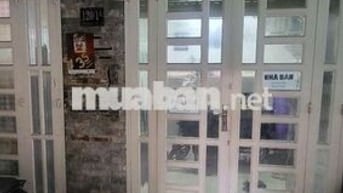 Nhà hẻm thông 3 đường, 13,7m2, 4 tầng, 4 p.ngủ, Đ. Trần Hưng Đạo, Q.1