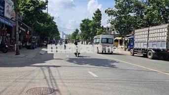 Nhà mặt tiền kinh doanh đường vũng việt 65 m