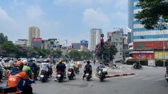 Bán nhà phố Tây Sơn ô tô đỗ, thang máy, DT 42m2, 6t, mt 4m, ở ngay.