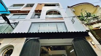 Cô My cần bán gấp nhà đường Tản Đà, Quận 5. Giá 5Tỷ 380Triệu/ DT 5x9m.