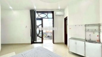 Phòng thoáng - ban công - Mới khai trương gần ĐH Y Dược Quận 5