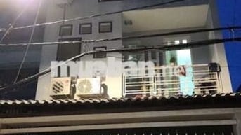 CHO THUÊ STUDIO  FULL NỘI THẤT RỘNG 30M2  - SÁT BÊN VĂN LANG CS3- IUH