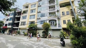 Bán đất Tây Hồ 80m2, cách phố 10m, thoáng trước sau, kinh doanh. 
