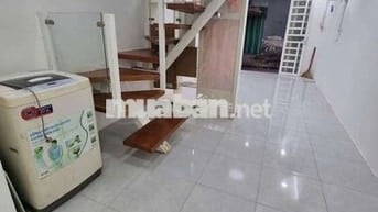 Cho thuê nhà 2 phòng ngủ đầy đủ nội thất, p Nguyễn Cư Trinh, quận 1