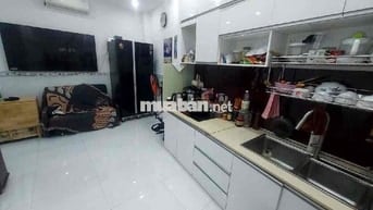 Bán nhà Duy Tân, 20m2, 2 Tầng,  nhà mới sach đẹp, TL